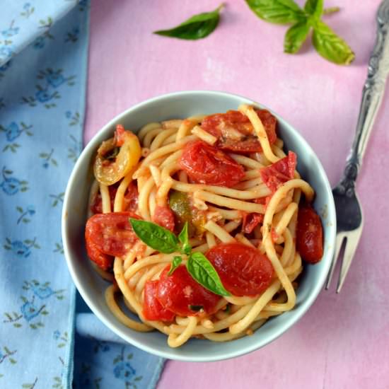 Pasta with Fresh Tomato Sauce