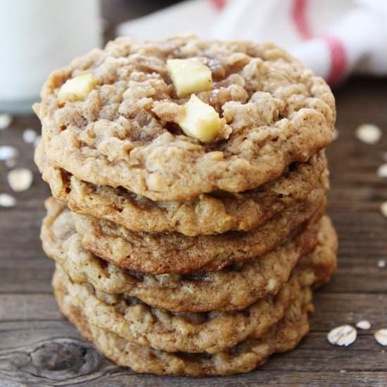 Peanut Butter Apple Oatmeal Cookies