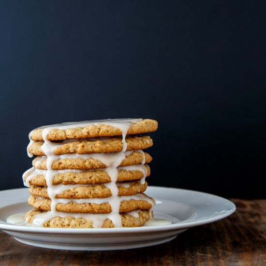 Chewy Oatmeal Cookies