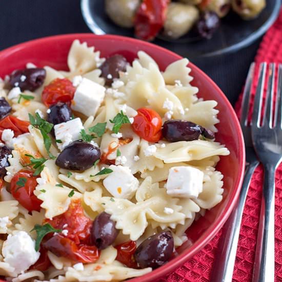 Pasta with Tomatoes, Feta & Olives