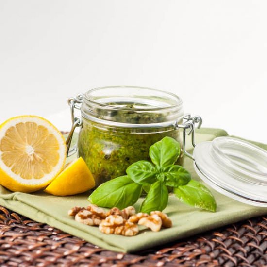 Vegan Basil and Spinach Pesto