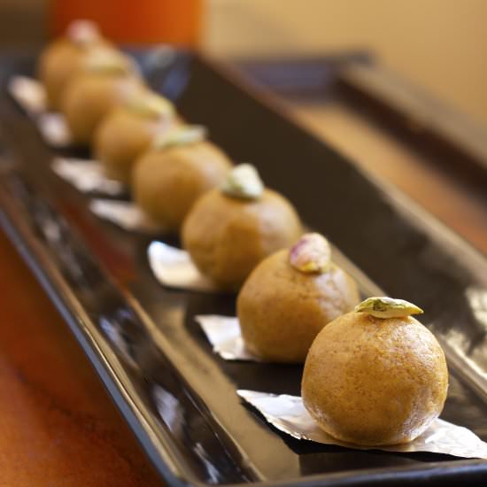 Besan Laddoo