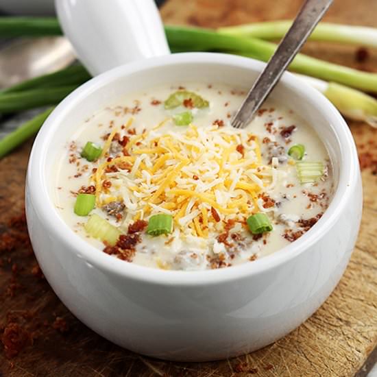 Slow Cooker Cheeseburger Soup