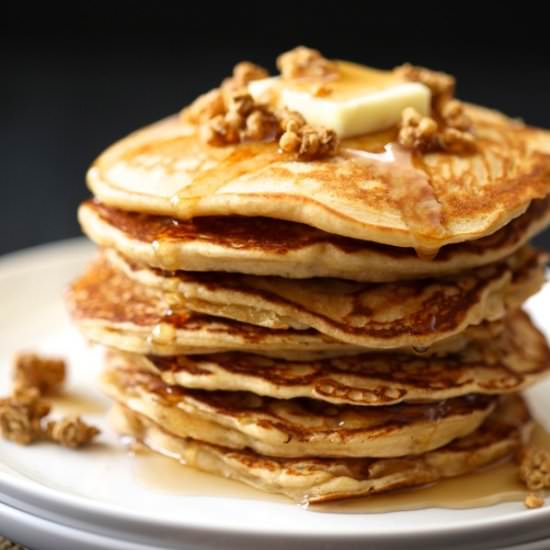 Apple-Gingersnap Pancakes