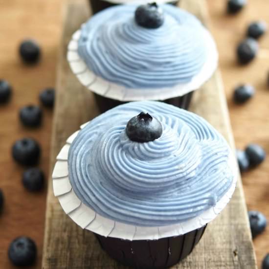 Banana Chiffon Cupcakes