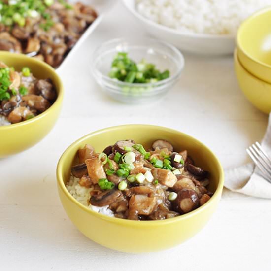 Chicken and Mushrooms Over Rice