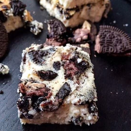 Oreo Peanut Butter Cup Cheesecake