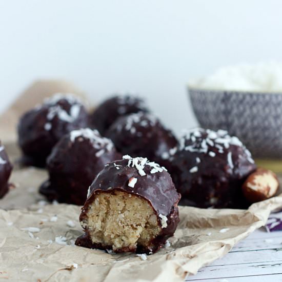 Raw Coconut & Brazil Nut Truffles