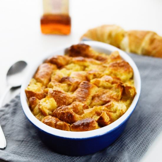 Caramel croissant pudding with rum