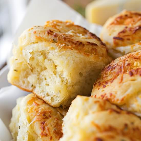 Garlic & Rosemary Rolls