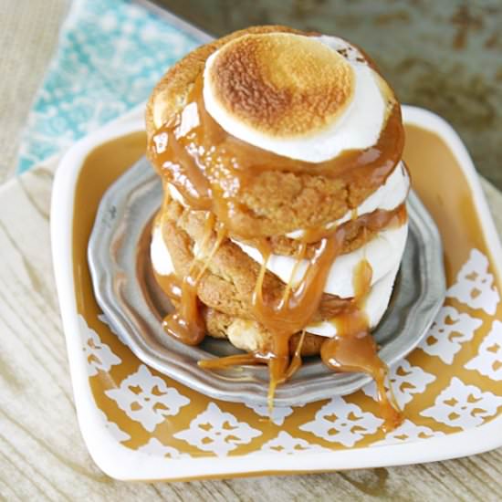 Caramel White Hot Chocolate Cookies