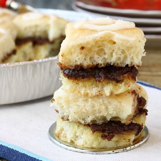 Cinnamon Roll Pull Apart Bread