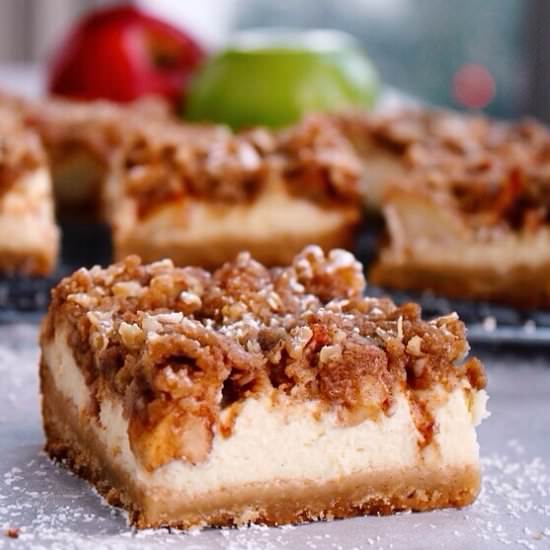 Apple Crisp Cheesecake Bars