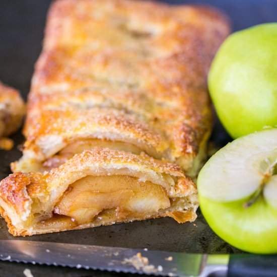 Apple Cinnamon Slab Pie