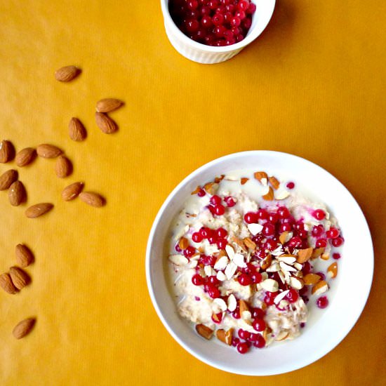 Red Currant & Almond Oatmeal