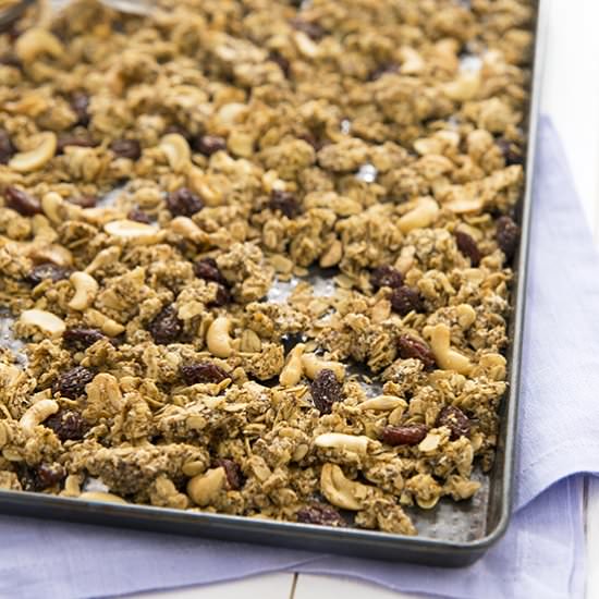 Curry Cashew Savory Granola