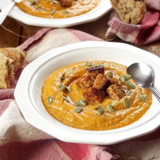 Creamy Vegan Pumpkin Bisque