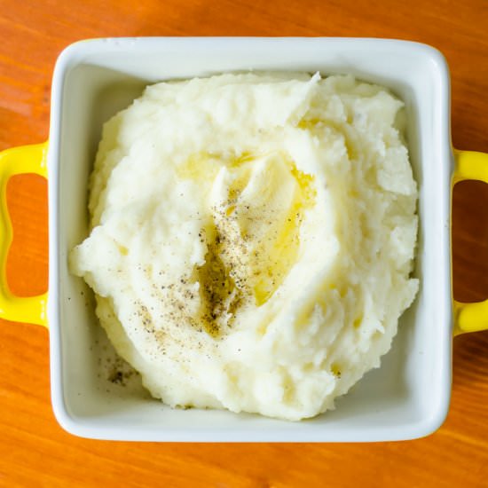 Simple & Delicious Mashed Potatoes