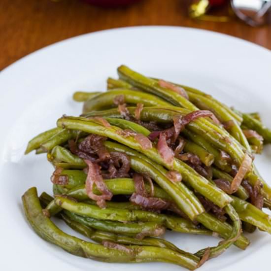 Sauteed Green Beans with Red Onion