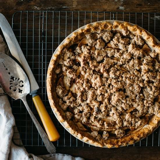 A Gluten-Free Apple Crumble Pie