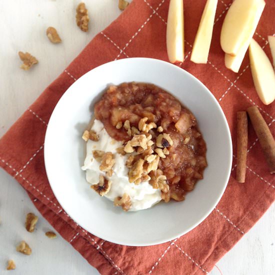 Healthy Crockpot Applesauce
