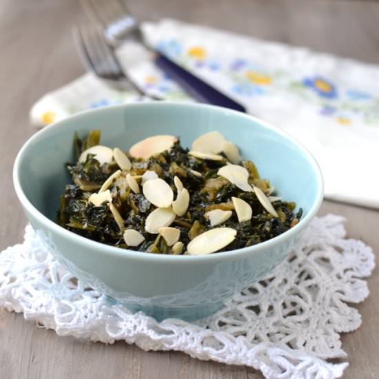 Curly Kale with Caramelized Onions