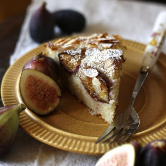 Fresh Fig Breakfast Cake