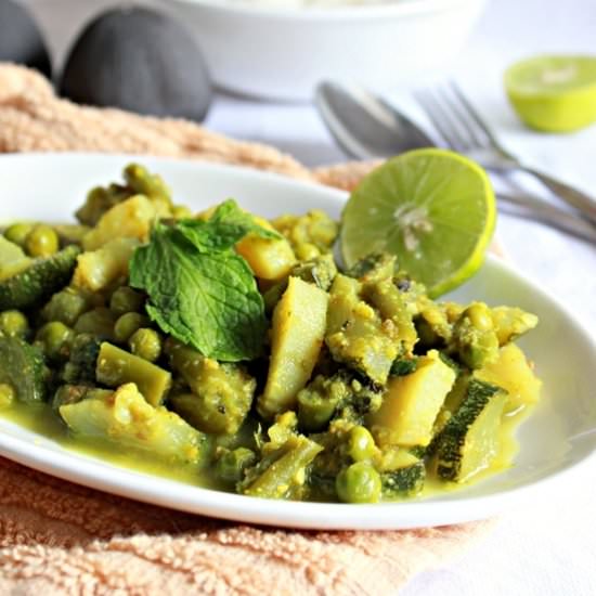 Zucchini And Green Peas Curry