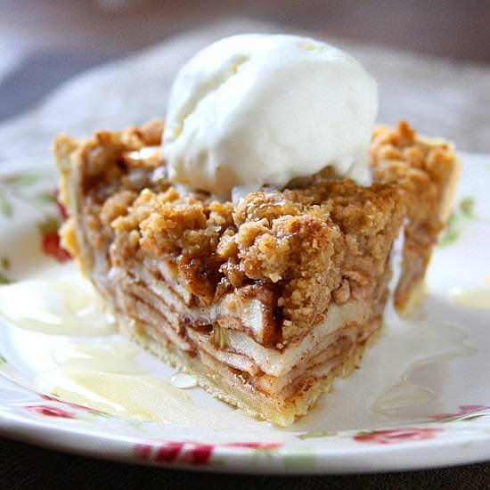 Apple Crisp Pie