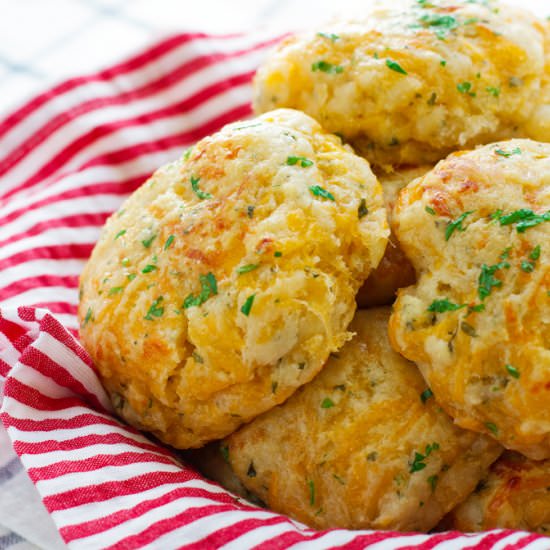 Buttermilk cheddar bay biscuits