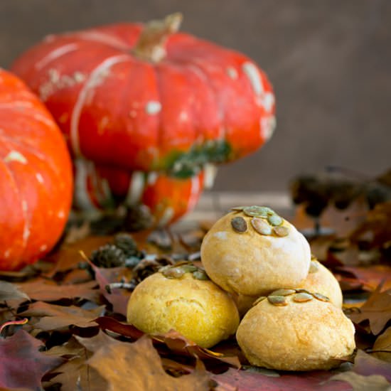 PUMPKIN SMALL BREADS