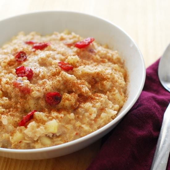 Slow Cooker Cranberry Apple Oatmeal