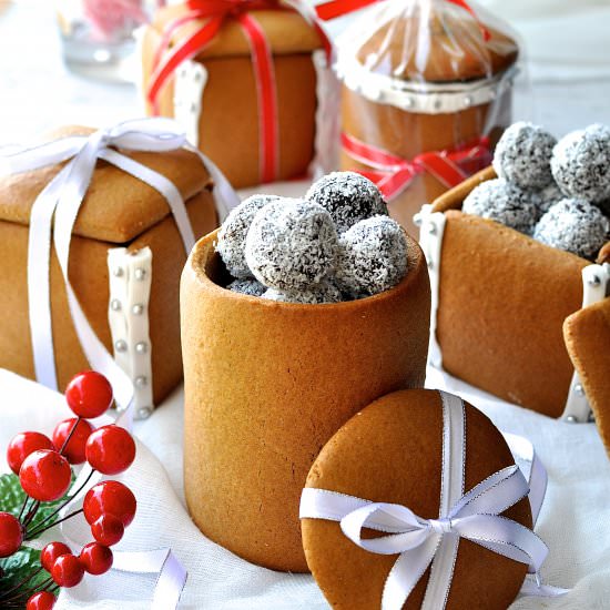Gingerbread Boxes & Mason Jars