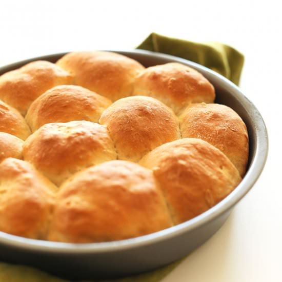 Simple Vegan Dinner Rolls