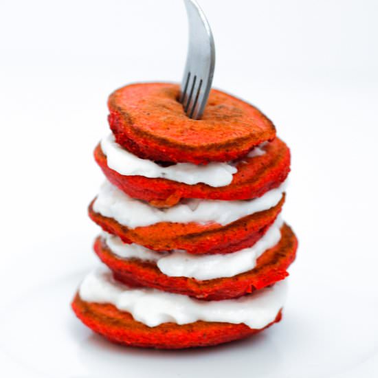 Healthy Red Velvet Pancakes