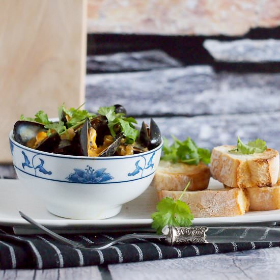 Quick and Easy Red Curry Mussels