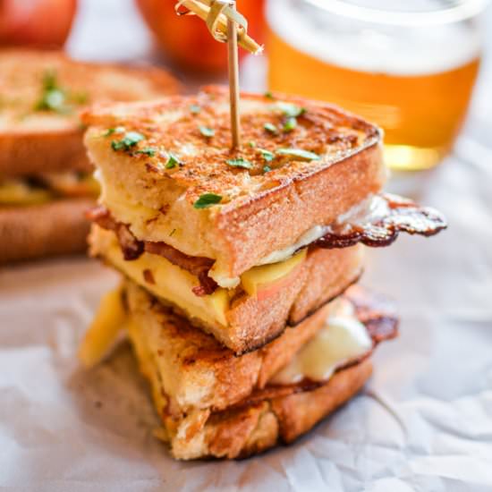 Bacon and Apple Grilled Cheese