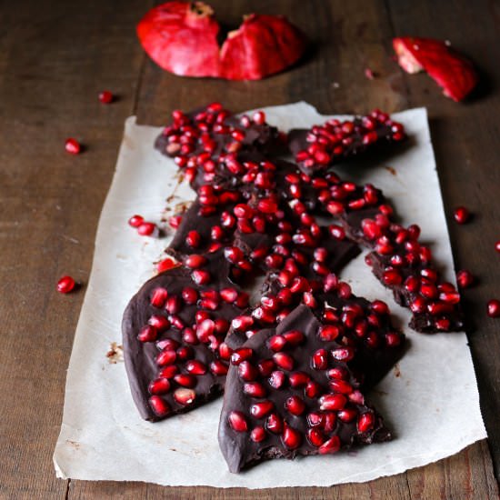 Raw Chocolate Pomegranate Bark