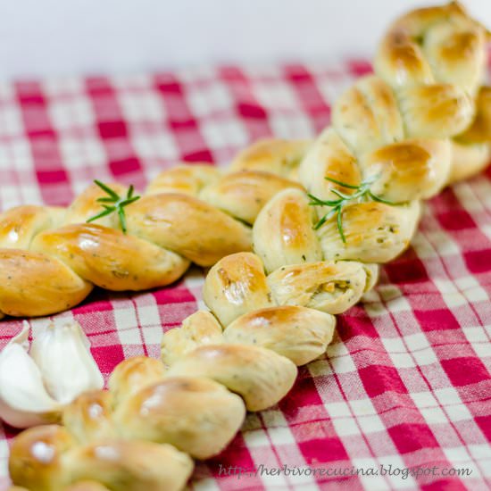 Rosemary Garlic Braid Bread