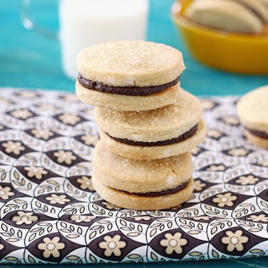Vegan Nutella Sandwich Cookie