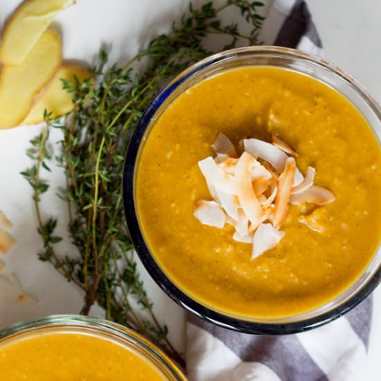 Pumpkin Coconut Curry Soup