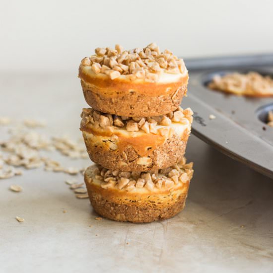 Oatmeal Cookie Cheesecake Bars