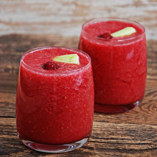 Red Berry Celery Smoothie