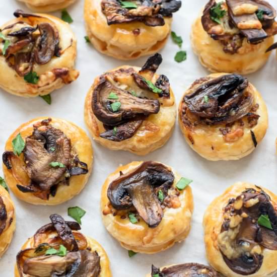 Cheesy Mushroom Puff Pastry Bites