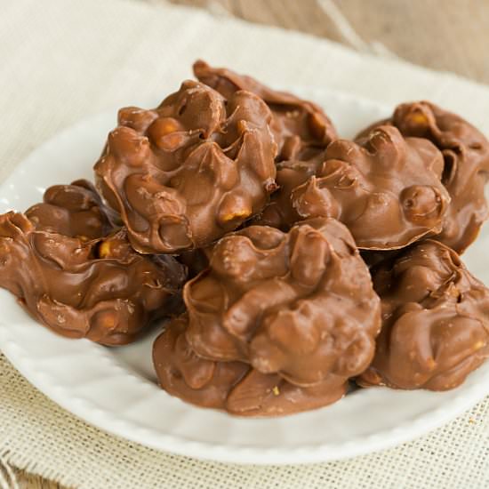 Crock Pot Peanut Clusters