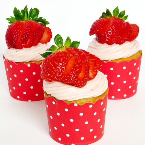 Fresh Strawberry Frosted Cupcakes