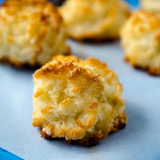 3 Ingredient Coconut Macaroons