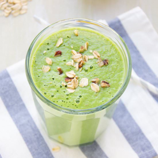 Apple pear green smoothie