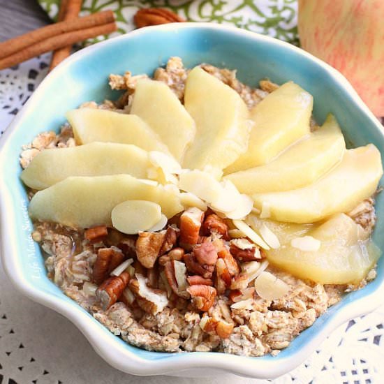 Gingerbread Apple Oats