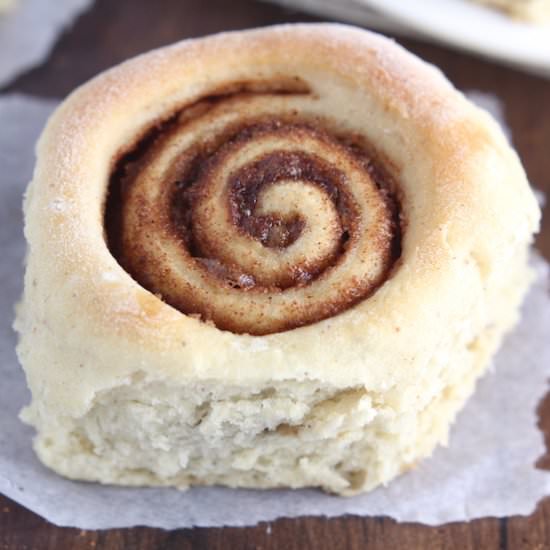 Eggnog Cinnamon Rolls